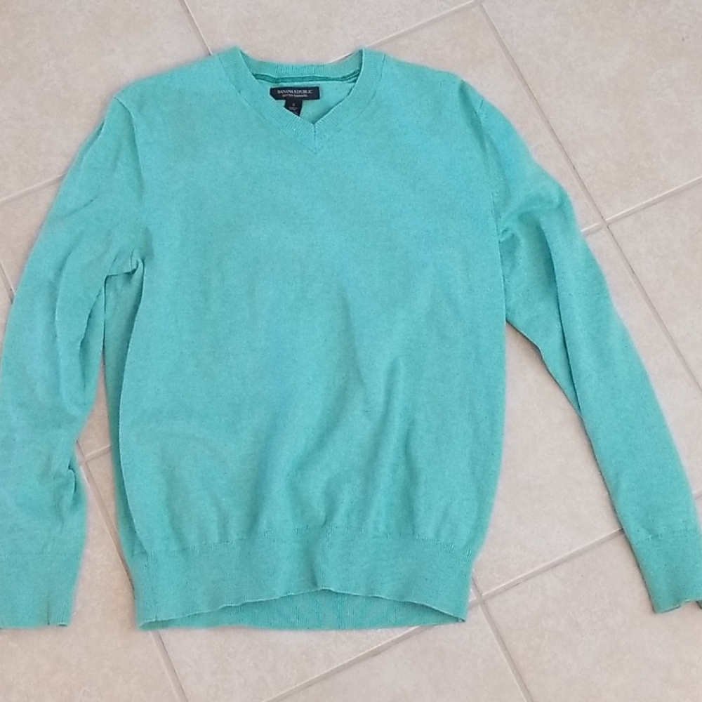 Banana Republic Cashmere sweater small